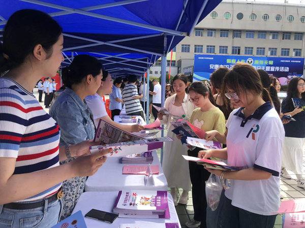 各市局开展国际禁毒日主题宣传活动